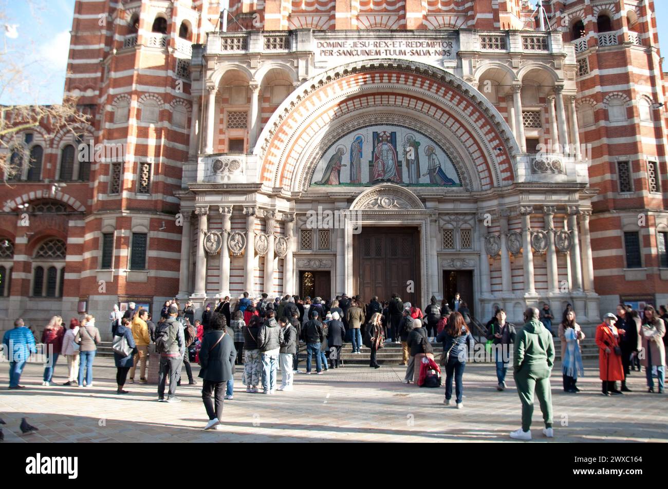 Haupteingang: Westminster Cathedral, Westminster, London, Großbritannien Stockfoto