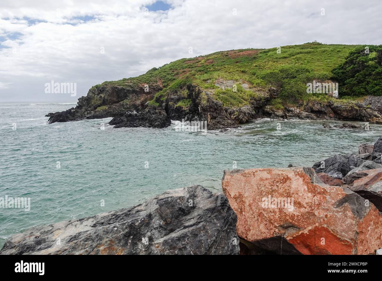 Muttonbird Island in Coffs Harbour, Australien, bietet einen atemberaubenden Blick auf die Küste und bietet Möglichkeiten zur Beobachtung der Tierwelt. Nur einen kurzen Spaziergang vom Hafen entfernt Stockfoto