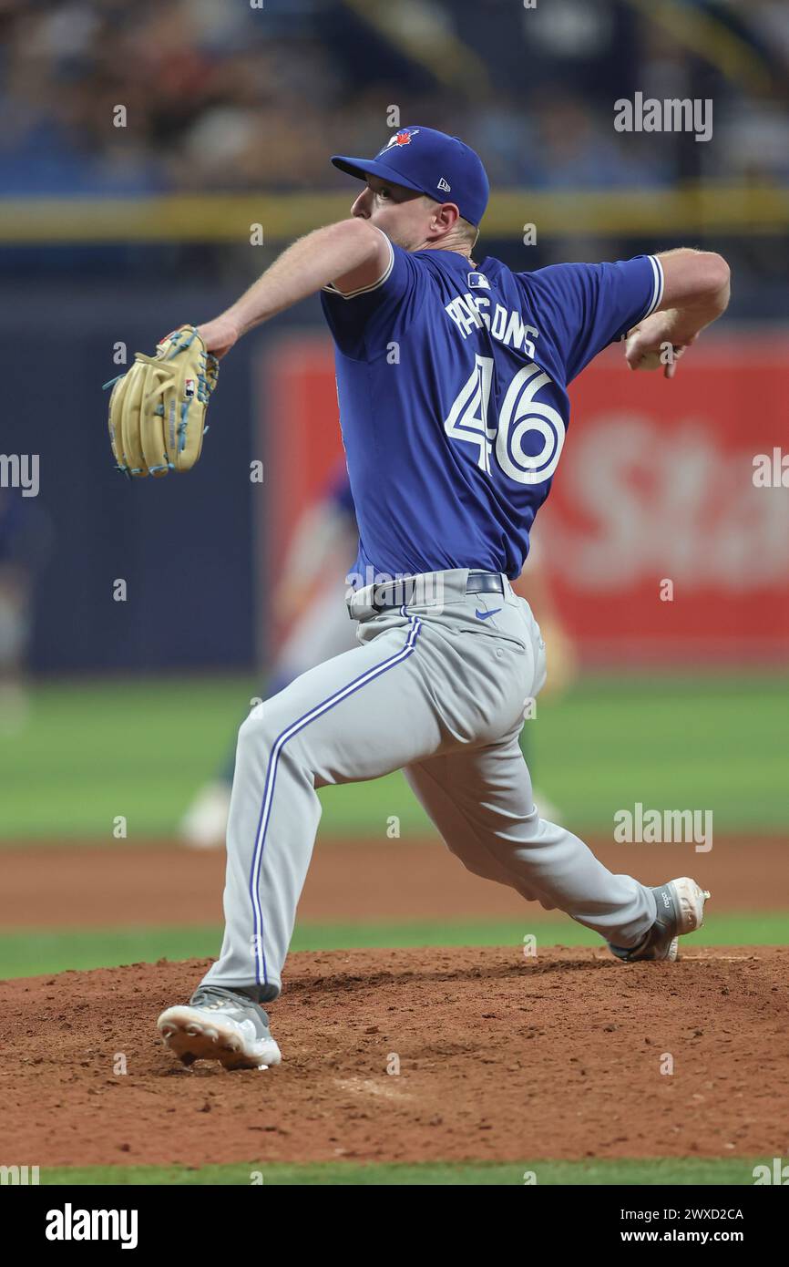 St. Petersburg, FL: Der Toronto Blue Jays Relief Pitcher Wes Parsons (46) liefert am 29. März 2024 einen Platz während eines MLB-Spiels gegen die Tampa Bay Rays Stockfoto