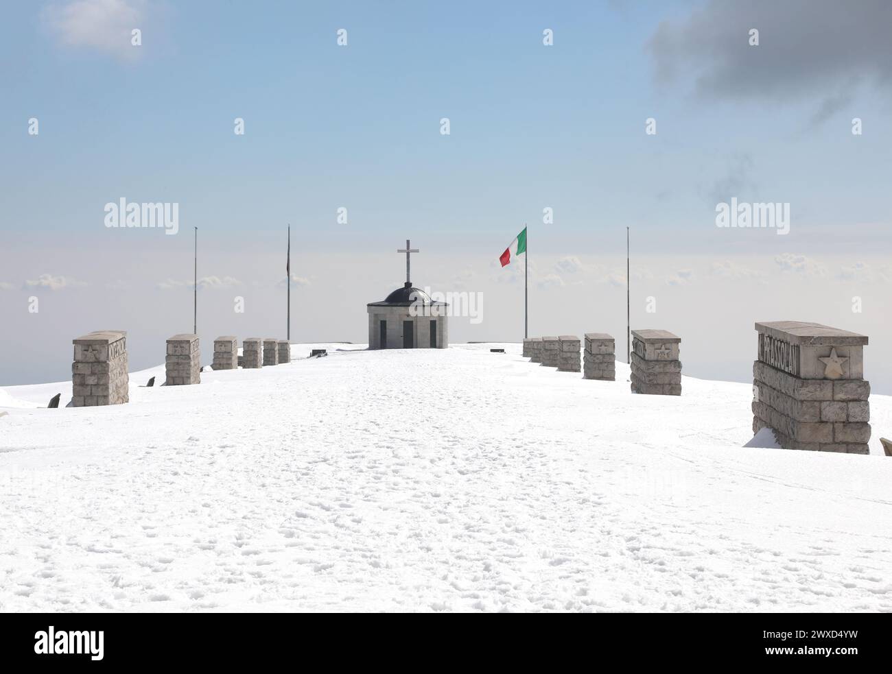 Pieve, TV, Italien - 13. März 2024: Militärdenkmal des Grappa-Berges in der italienischen Region Venetien Stockfoto