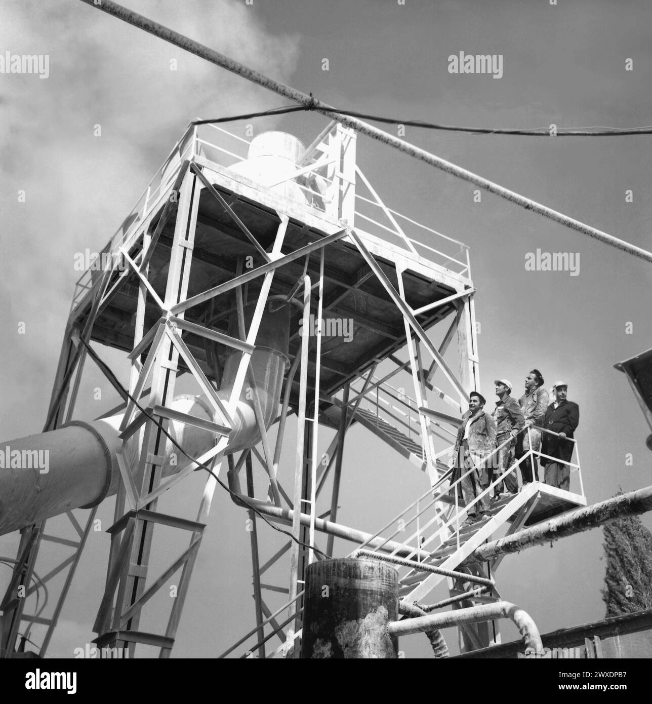 Die Sozialistische Republik Rumänien in den 1970er Jahren Eine staatseigene Zementfabrik. Stockfoto