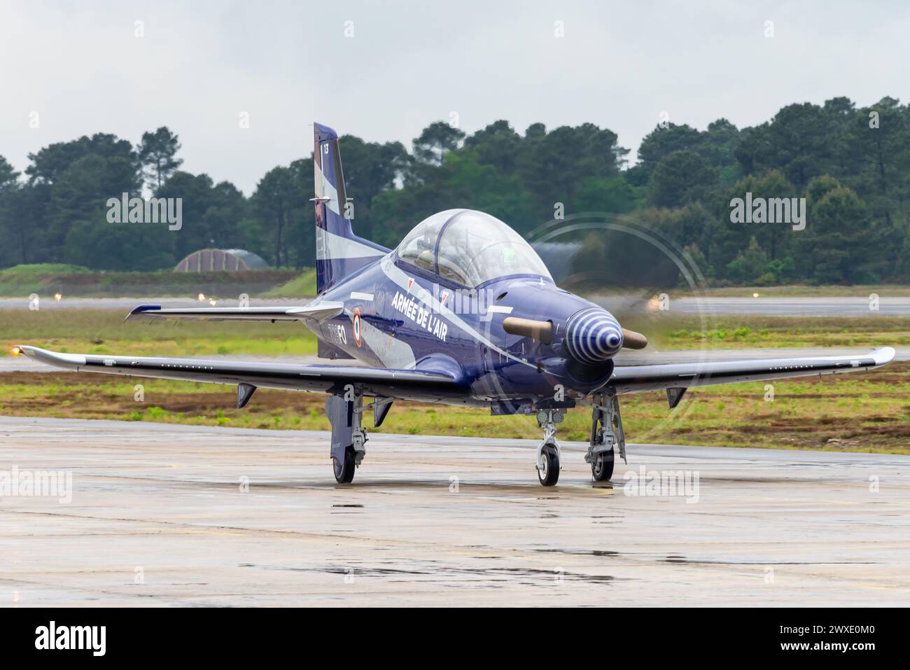 Ein Pilatus PC-21 Advanced Trainer Flugzeug der französischen Luft- und Raumfahrtstreitkräfte. Stockfoto