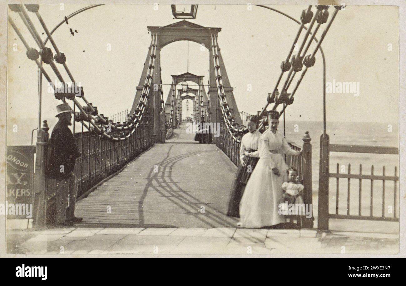 Antikes viktorianisches Foto vom Chain Pier in Brighton. Der Chain Pier wurde 1896 bei einem Sturm zerstört. Brighton, Sussex, Engand. Stockfoto