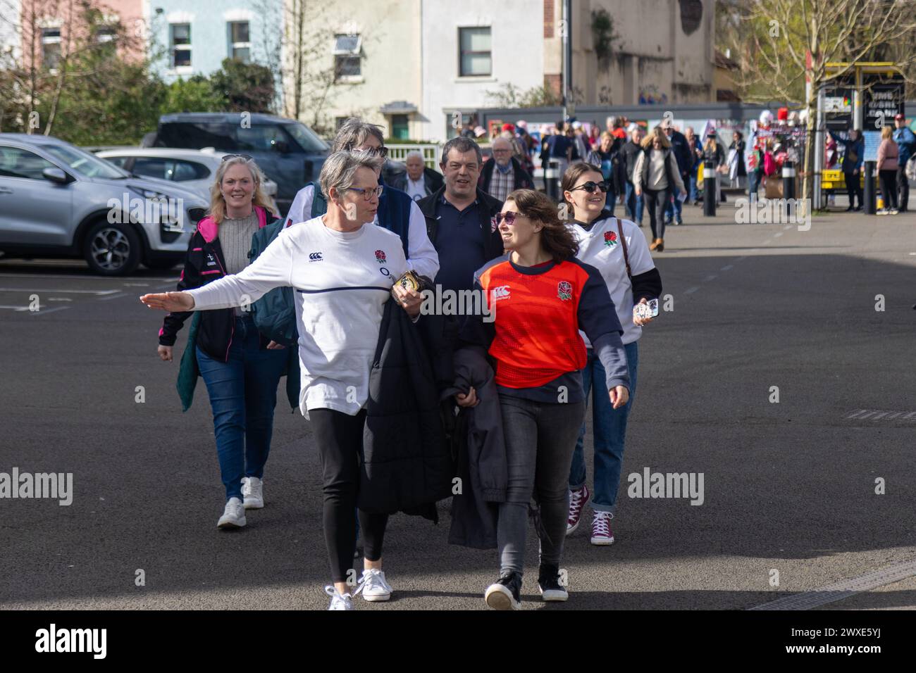 Bristol, Großbritannien. 30. März 2024. Rugby-Fans kommen für die England gegen Wales im Ashton Gate Stadium für die Guinness Women's Six Nations an. Bristol, UK Credit: ️ Elsie Kibue/Alamy Live News Stockfoto