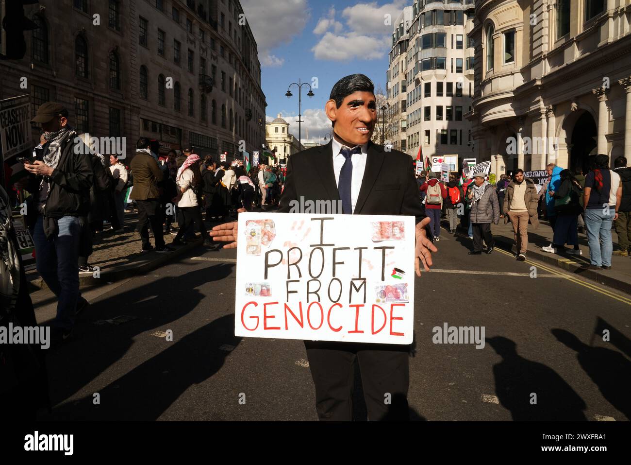 Central London, 30. März 2024, Großbritannien: Heute marschierten Zehntausende vom Russell Square zum Trafalgar Square, auf dem nun elften marsch in Folge in London, um einen Waffenstillstand in Gaza zu fordern. Der marsch blieb friedlich. Quelle: Natasha Quarmby/Alamy Live News Stockfoto