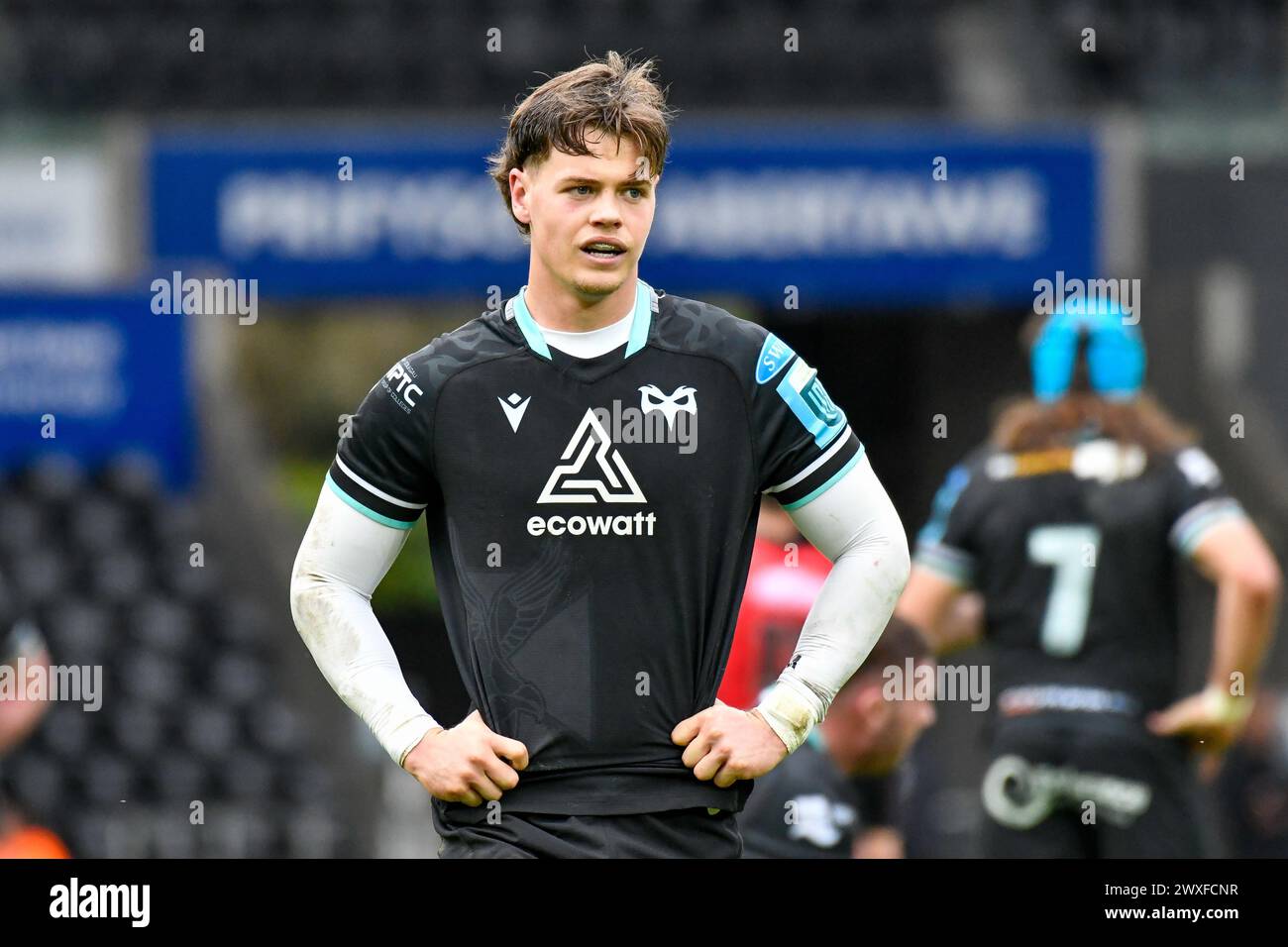 Swansea, Wales. 30. März 2024. Jack Walsh von Ospreys während des 13. Runde-Spiels der United Rugby Championship (URC) zwischen Ospreys und Emirates Lions im Swansea.com Stadium in Swansea, Wales, Großbritannien am 30. März 2024. Quelle: Duncan Thomas/Majestic Media. Stockfoto
