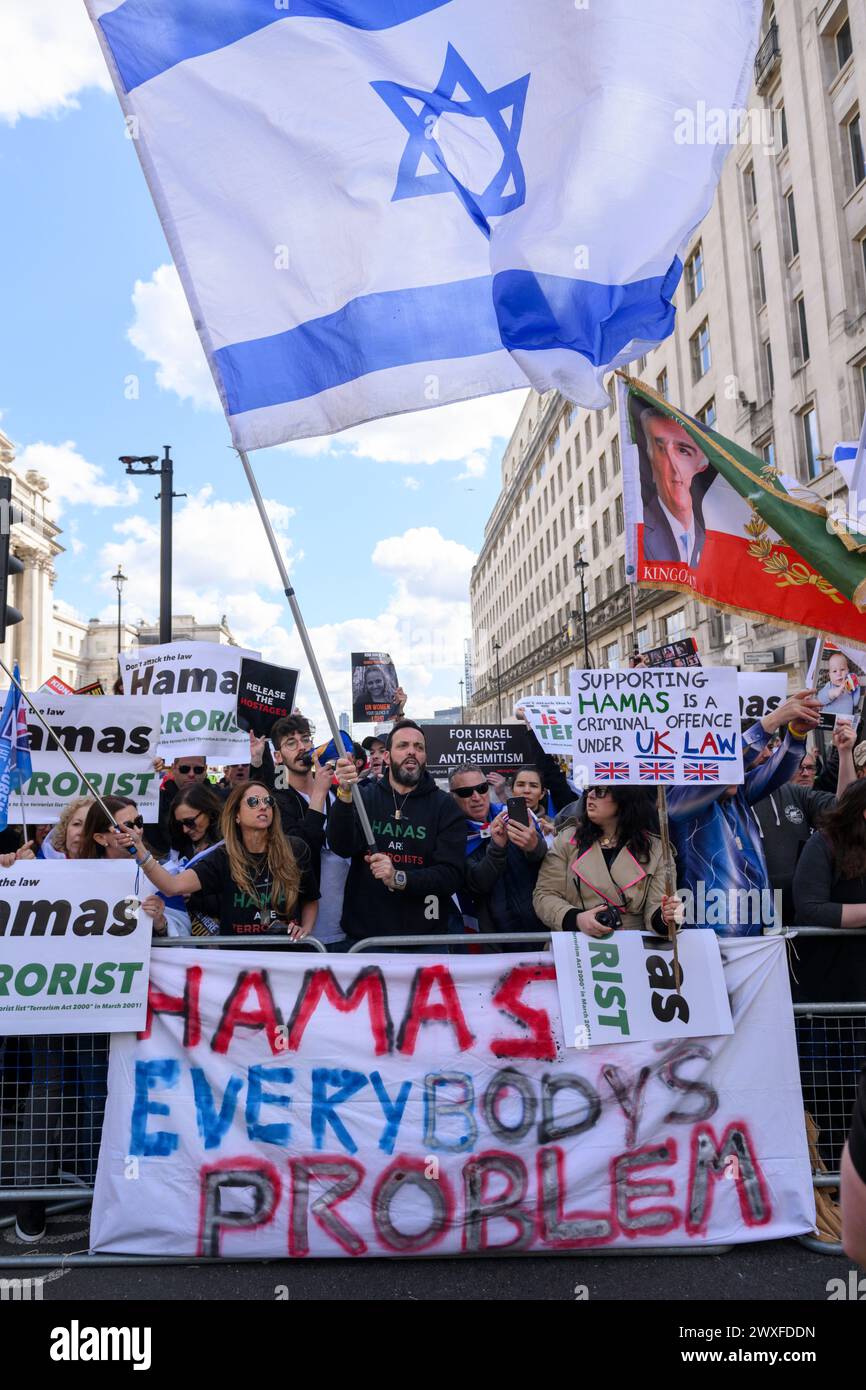 Pro-israelische Gegenproteste gegen einen pro-palästinensischen marsch. Der Pro-Palästina-marsch rief zu einem Waffenstillstand der andauernden Militäroffensive von Gaz auf Stockfoto