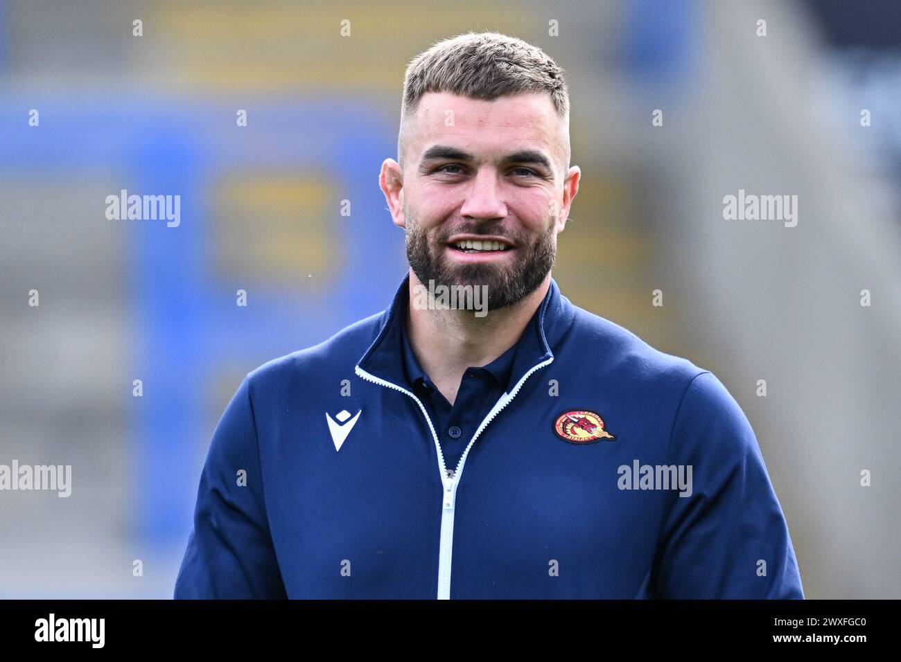 Mike McMeeken von Catalan Dragons kommt vor dem Betfred Super League Spiel Warrington Wolves vs Catalans Dragons im Halliwell Jones Stadium, Warrington, Großbritannien, 30. März 2024 (Foto: Craig Thomas/News Images) Stockfoto