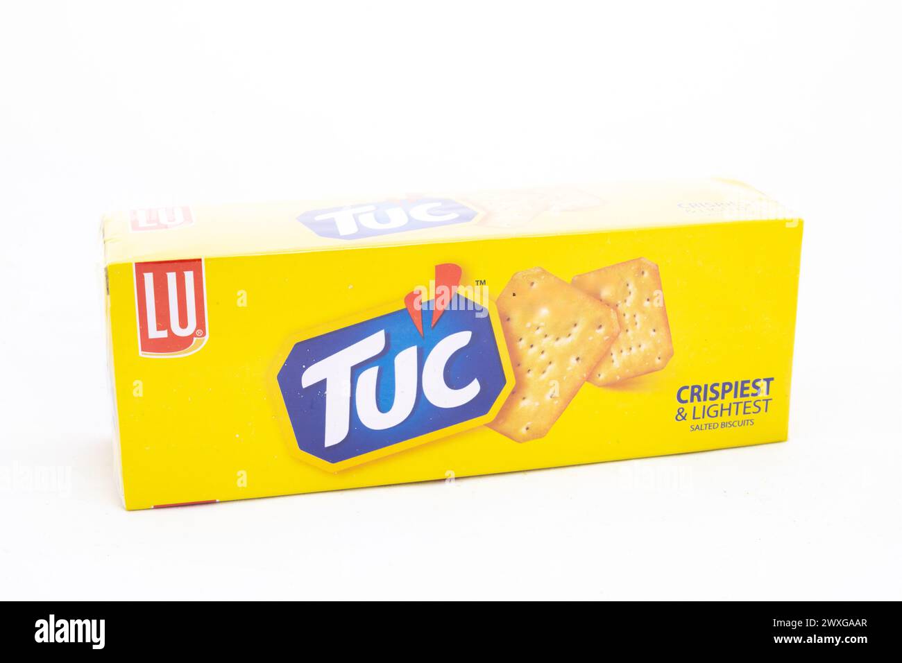 TUC Biscuit ist eine der ikonischen Cracker Biscuit-Marken Pakistans, die für ihren salzigen Geschmack und ihre knackige Textur bekannt ist: Pakistan - 02. Februar 2024. Stockfoto