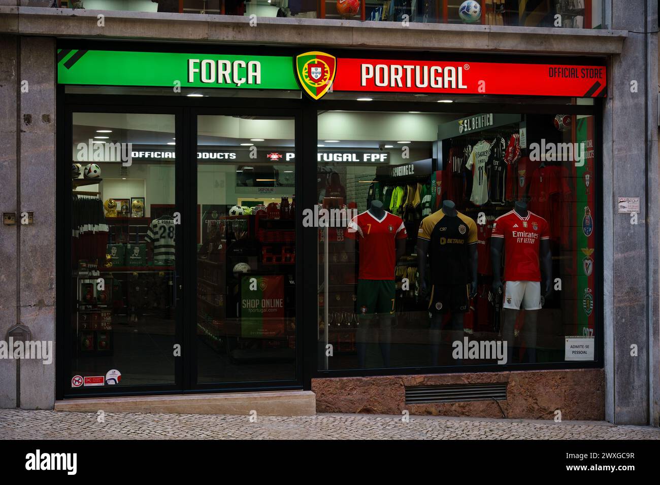 Forca Portugal , offizieller Fußball-Fanshop in Lissabon, Portugal. Februar 2024. Stockfoto