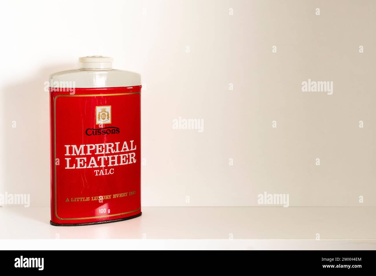 Vintage-Dose aus Imperial Leather Talkumpuder, 1970er Jahre Stockfoto