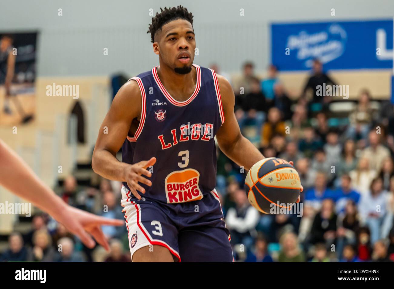 LEIDEN, NIEDERLANDE - MÄRZ 30: E.J. Anosike von RSW Lüttich Basket im BNXT League Elite Gold Match zwischen Zorg en Zekerheid Leiden an Stockfoto