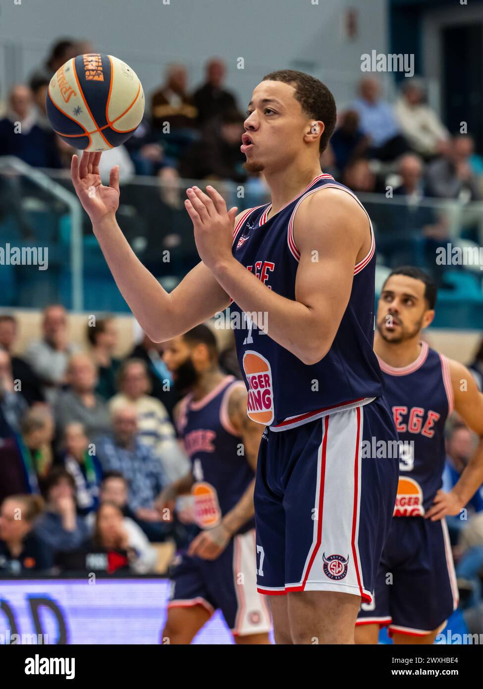 LEIDEN, NIEDERLANDE - MÄRZ 30: Moussa Noterman von RSW Lüttich Basket Freiwurf während des BNXT League Elite Gold Matches zwischen Zorg en Zekerheid Leide Stockfoto