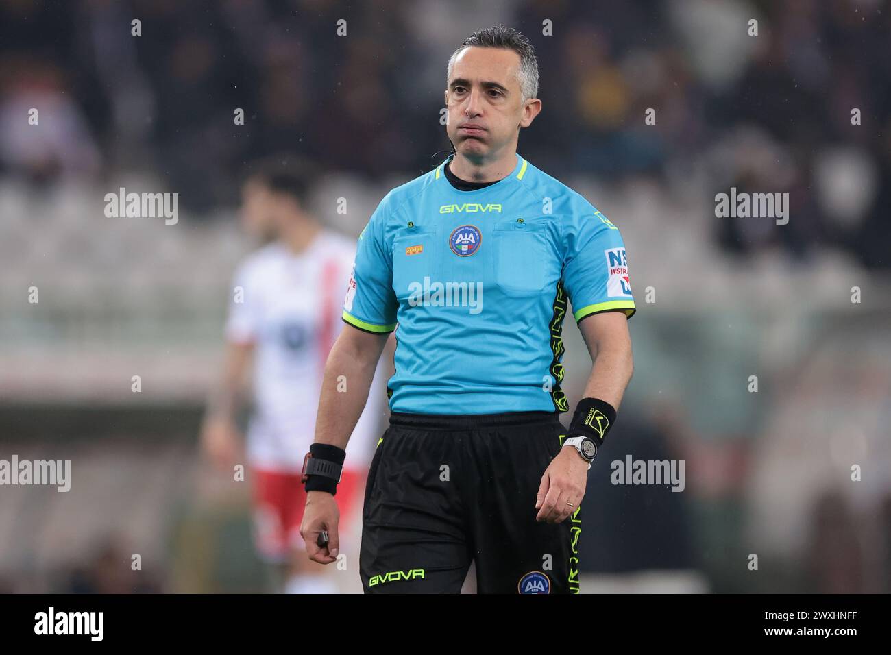 Turin, Italien. 30. März 2024. Der Schiedsrichter Gianluca Aureliano reagiert beim Spiel der Serie A im Stadio Grande Torino in Turin. Der Bildnachweis sollte lauten: Jonathan Moscrop/Sportimage Credit: Sportimage Ltd/Alamy Live News Stockfoto