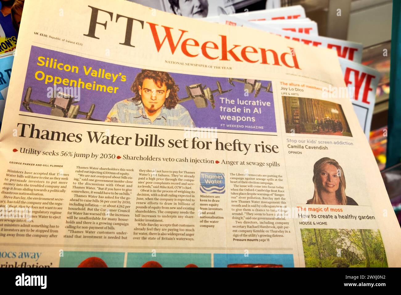 "Thames Water Bill Set for hefty rise" FTWeekend Zeitung Headline die Lebenshaltungskosten für Haushalte artikel 30 März 2024 London England Großbritannien Stockfoto