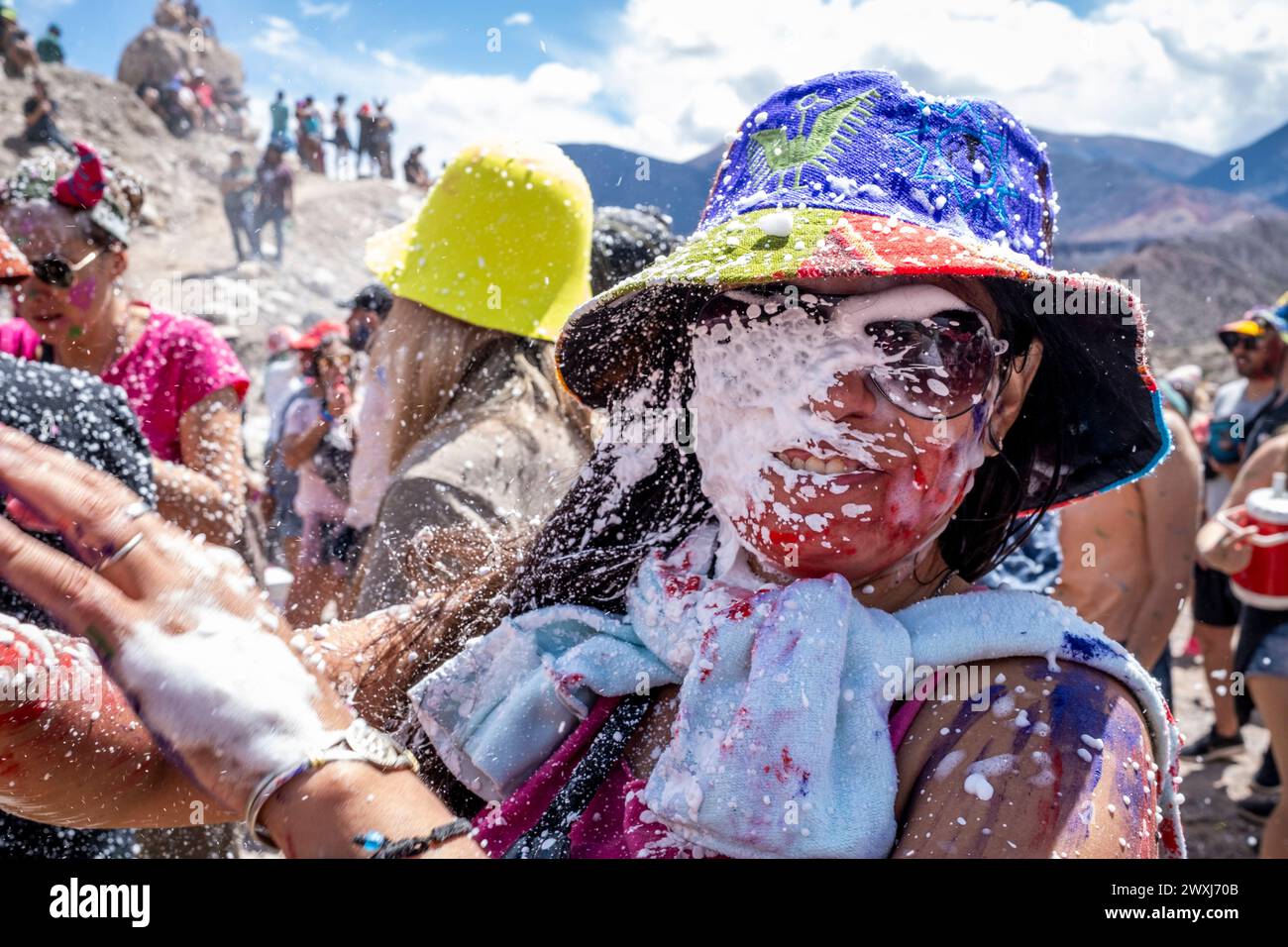 Karnevalsfeiern Beim Jährlichen Karneval In Tilcara, Provinz Jujuy, Argentinien. Stockfoto