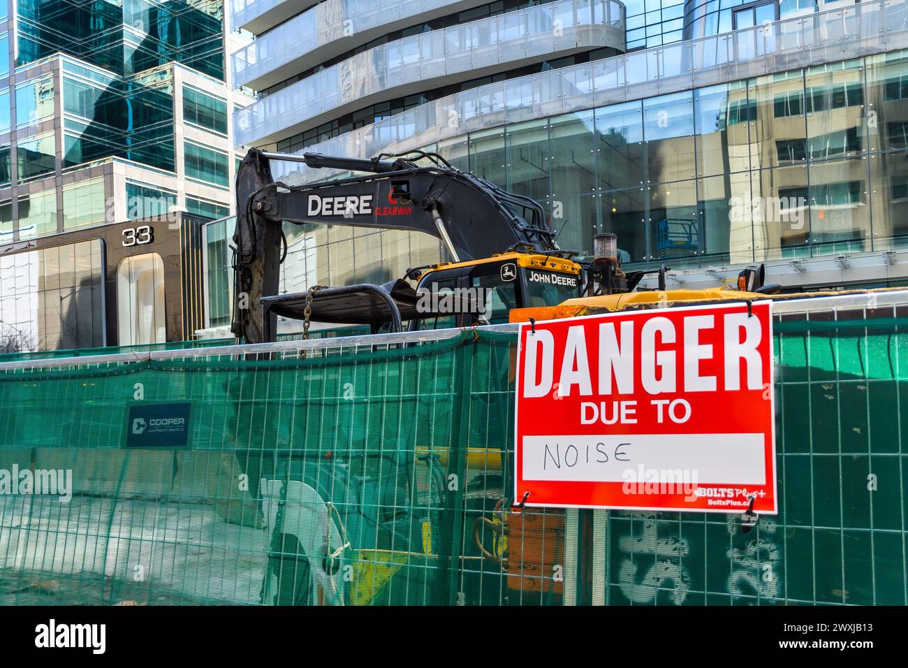 Schild Lärmbelastung Gefahr, Baustelle, Toronto, Kanada Stockfoto