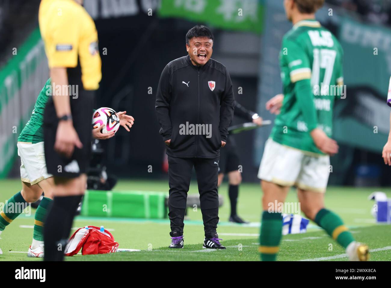 Tokio, Japan. März 2024. Cho Kwi Jae Cheftrainer (Sanga) Fußball/Fußball : 2024 Spiel der J1 League zwischen Tokyo Verdy und Kyoto Sanga F.C. im Ajinomoto Stadium in Tokio, Japan . Quelle: Yohei Osada/AFLO SPORT/Alamy Live News Stockfoto