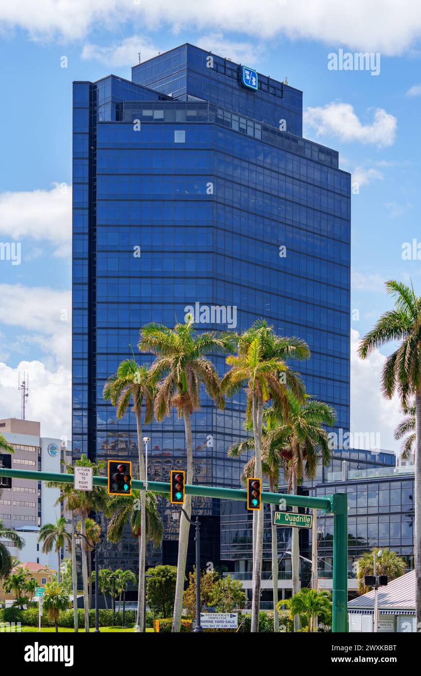 West Palm Beach, FL, USA - 24. März 2024: Fifth Third Bank West Palm Beach Florida Stockfoto West Palm Beach, FL, USA - 24. März 2024: Fifth Third Bank West Palm Beach Florida Stockfoto