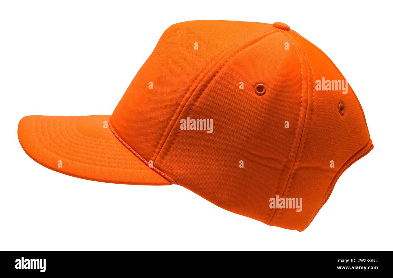 Orangefarbener Hut mit seitlichem Blick auf weiß. Stockfoto