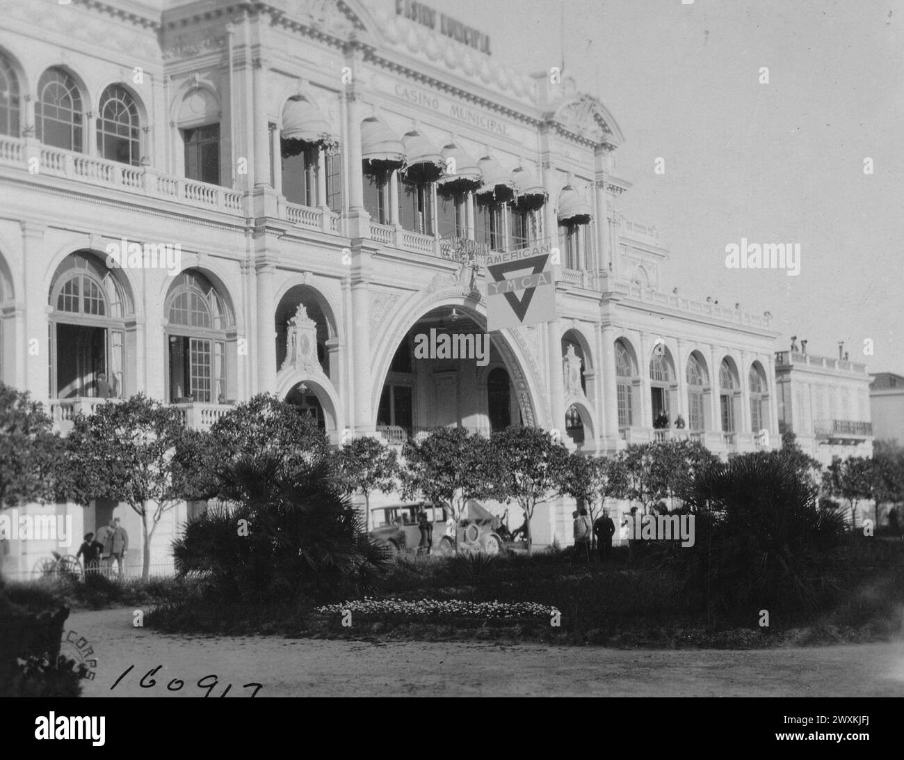 DAS CASINO MUNICIPAL, EINST ein berühmter Spielplatz, heute von der Y.M.C.A. Leave Area genutzt. Menton. Monaco ca. 1919 Stockfoto