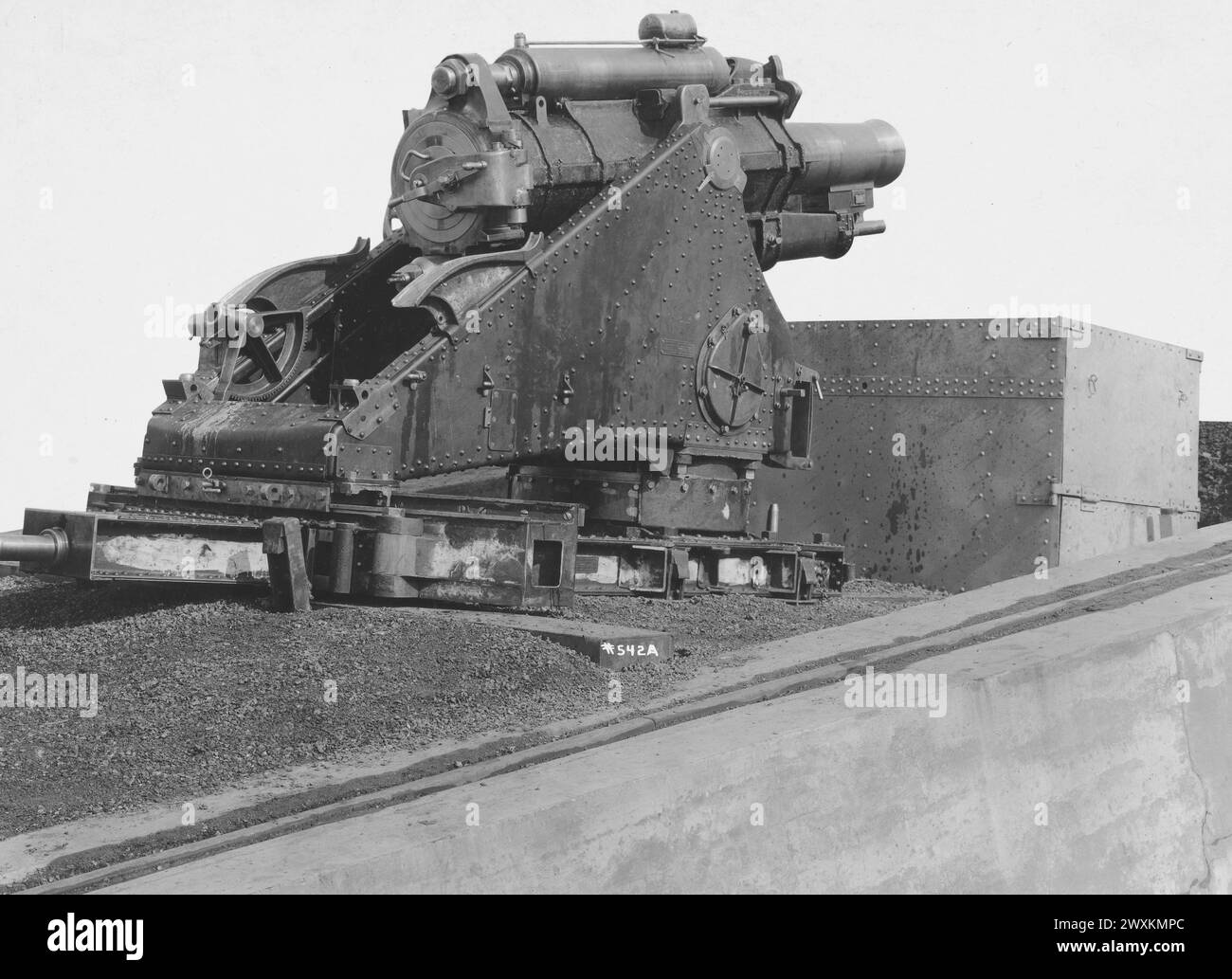 9,2' britische Haubitze und Halterung auf dem Prüfgelände ca. 1918 Stockfoto