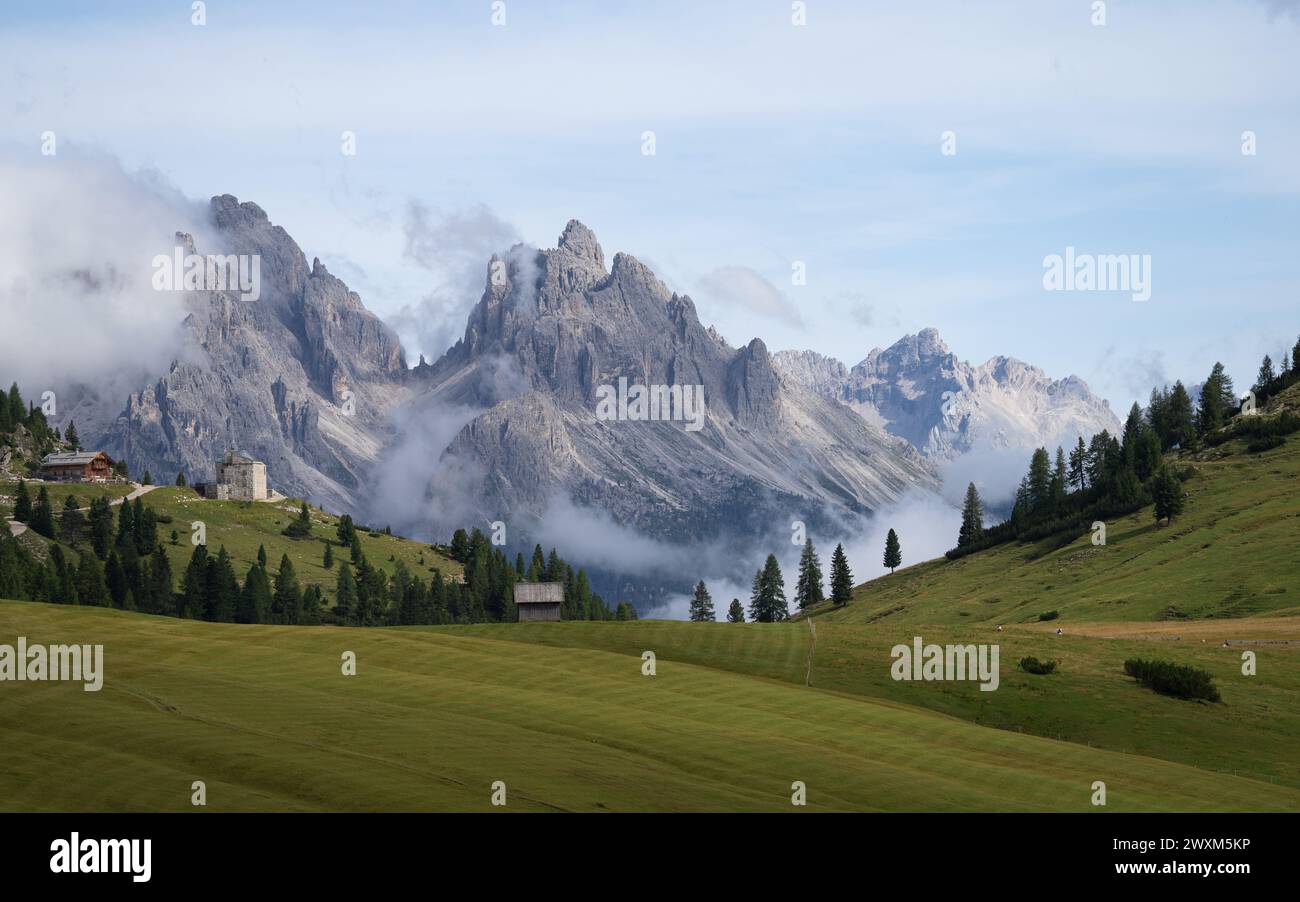 Panoramabild der Landschaft in Südtirol mit dem berühmten Pragstal, Italien, Europa Stockfoto