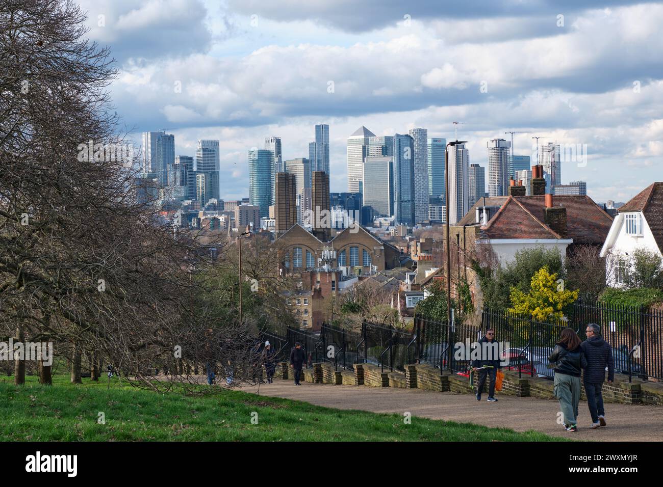 Blick auf Canary Wharf vom Greenwich Park, Maze Hill, London, England Stockfoto