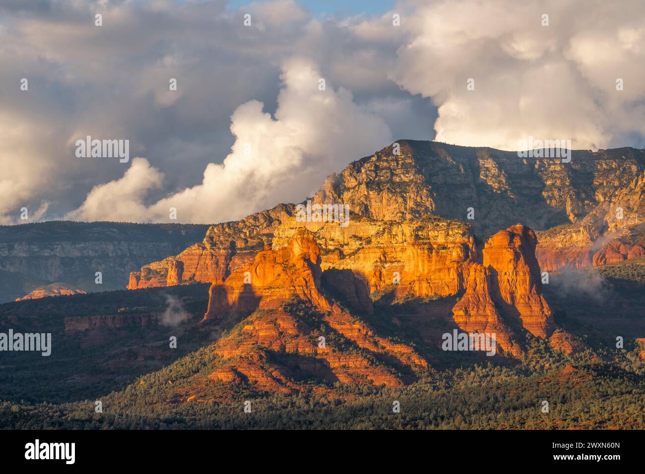 Erosionsgebiete, Frühwinter, in der Nähe von Sedona, Arizona., USA, von Dominique Braud/Dembinsky Photo Assoc Stockfoto