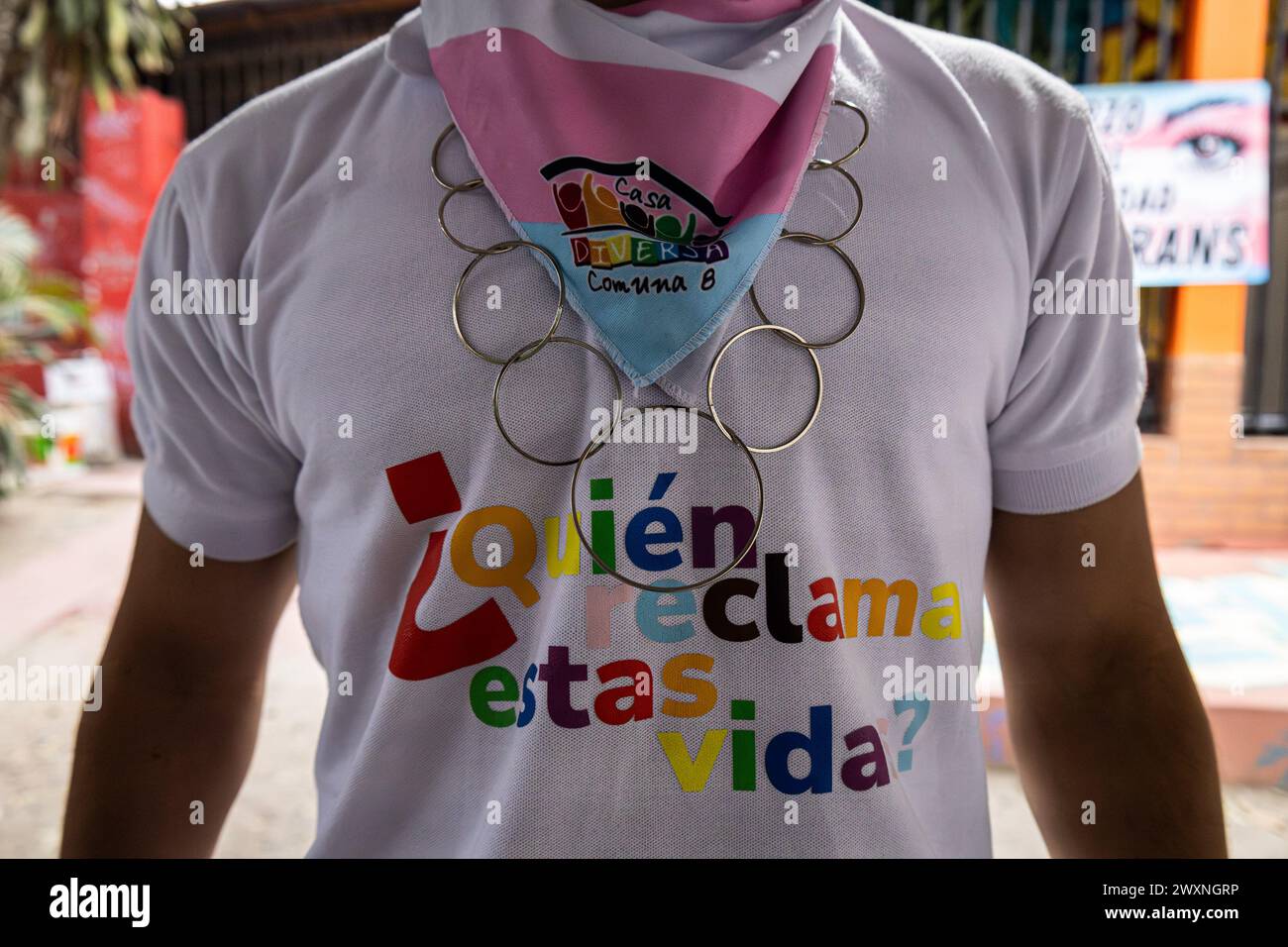 Medellin, Kolumbien. 31. März 2024. Aktivisten und Mitglieder der Trans-Gemeinschaft in Medellin, Kolumbien, nehmen an einer Veranstaltung zum Internationalen Tag der Sichtbarkeit der Trans am 31. März 2024 Teil. Foto: Juan J. Eraso/Long Visual Press Credit: Long Visual Press/Alamy Live News Stockfoto
