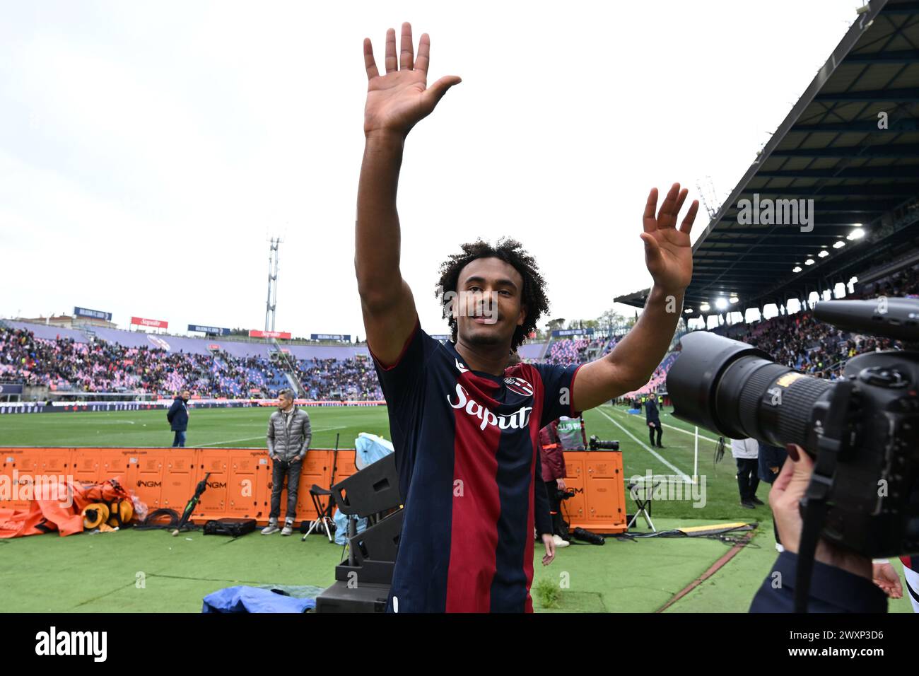 Joshua Zirkzee (Bologna) während der italienischen Serie A Spiel zwischen Bologna 3-0 Salernitana im Renato Dall Ara Stadion am 1. April 2024 in Bologna, Italien. (Foto: Maurizio Borsari/AFLO) Stockfoto