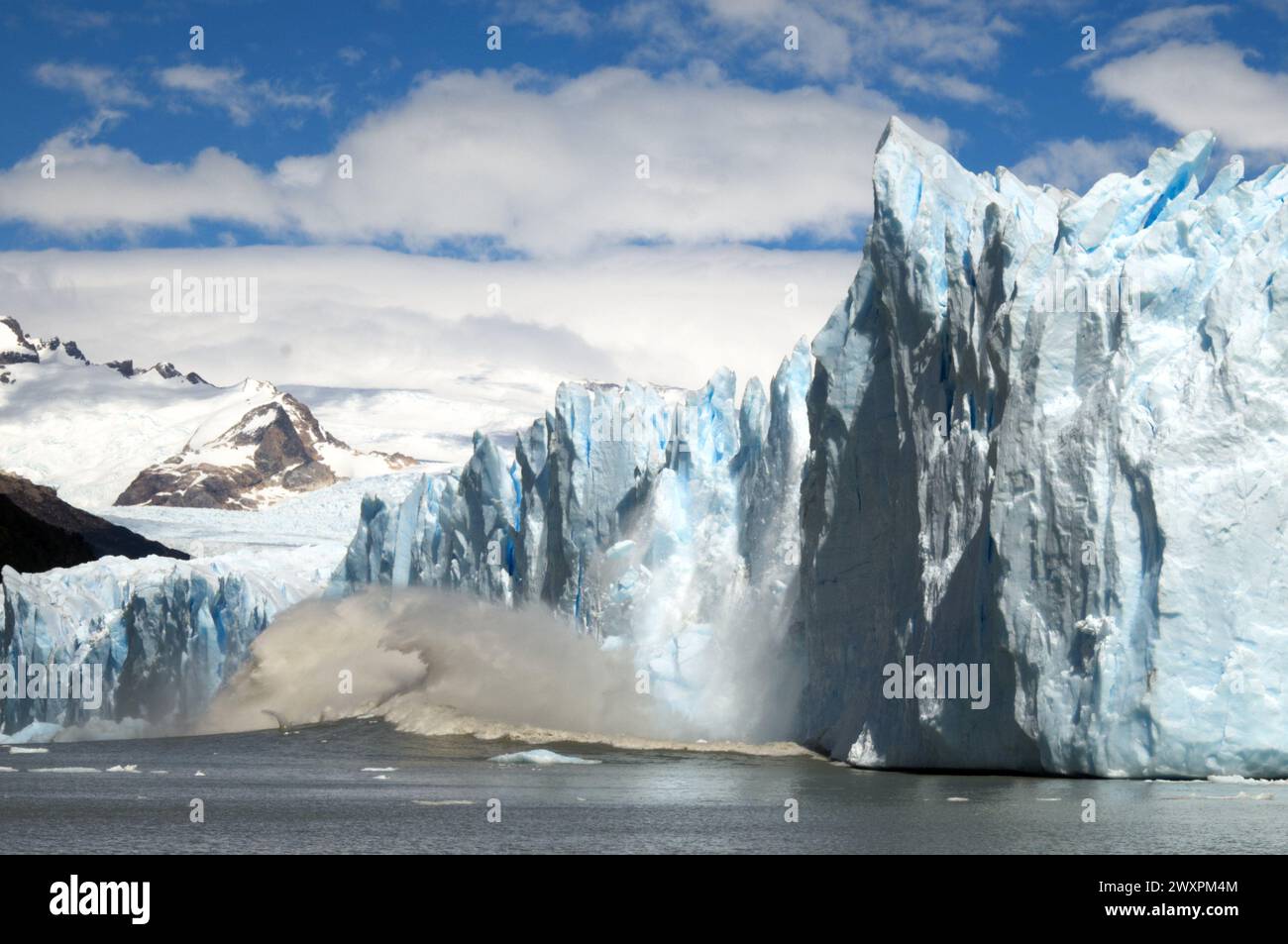 Kalben des Perito Moreno Gletschers in Argentinien, Südamerika Stockfoto