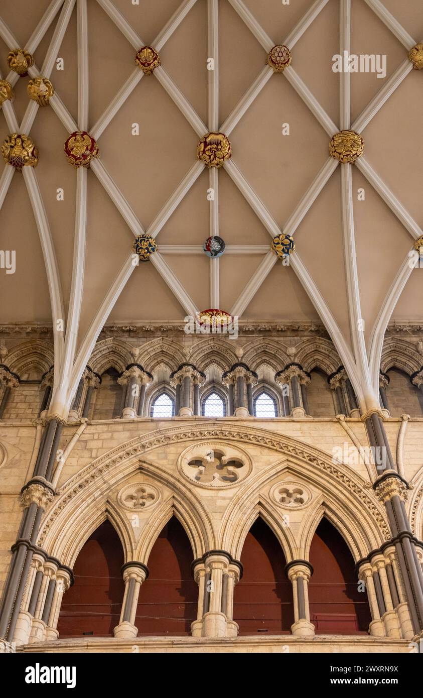 Gewölbe des südlichen Querschiffes, York Minster Cathedral, York, England Stockfoto