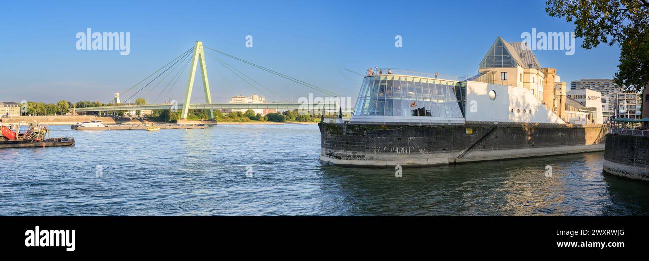 Köln, Deutschland - 8. September 2021: Blick auf das Kölner Schokoladenmuseum Stockfoto