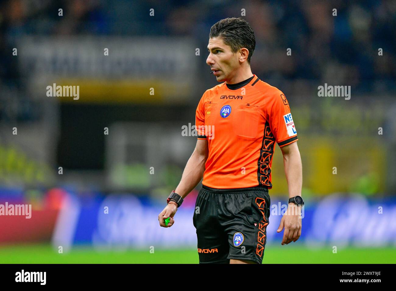 Mailand, Italien. April 2024. Der Schiedsrichter Federico Dionisi war während des Spiels zwischen Inter und Empoli bei Giuseppe Meazza in Mailand zu sehen. (Foto: Gonzales Photo/Alamy Live News Stockfoto