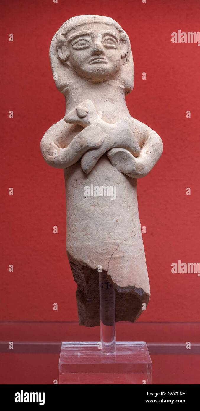 Weibliche Figur mit Tier, Idalium, Zypern, 6. Jahrhundert v. Chr., Puschkin Staatliches Museum der Schönen Künste, Moskau, Russland Stockfoto