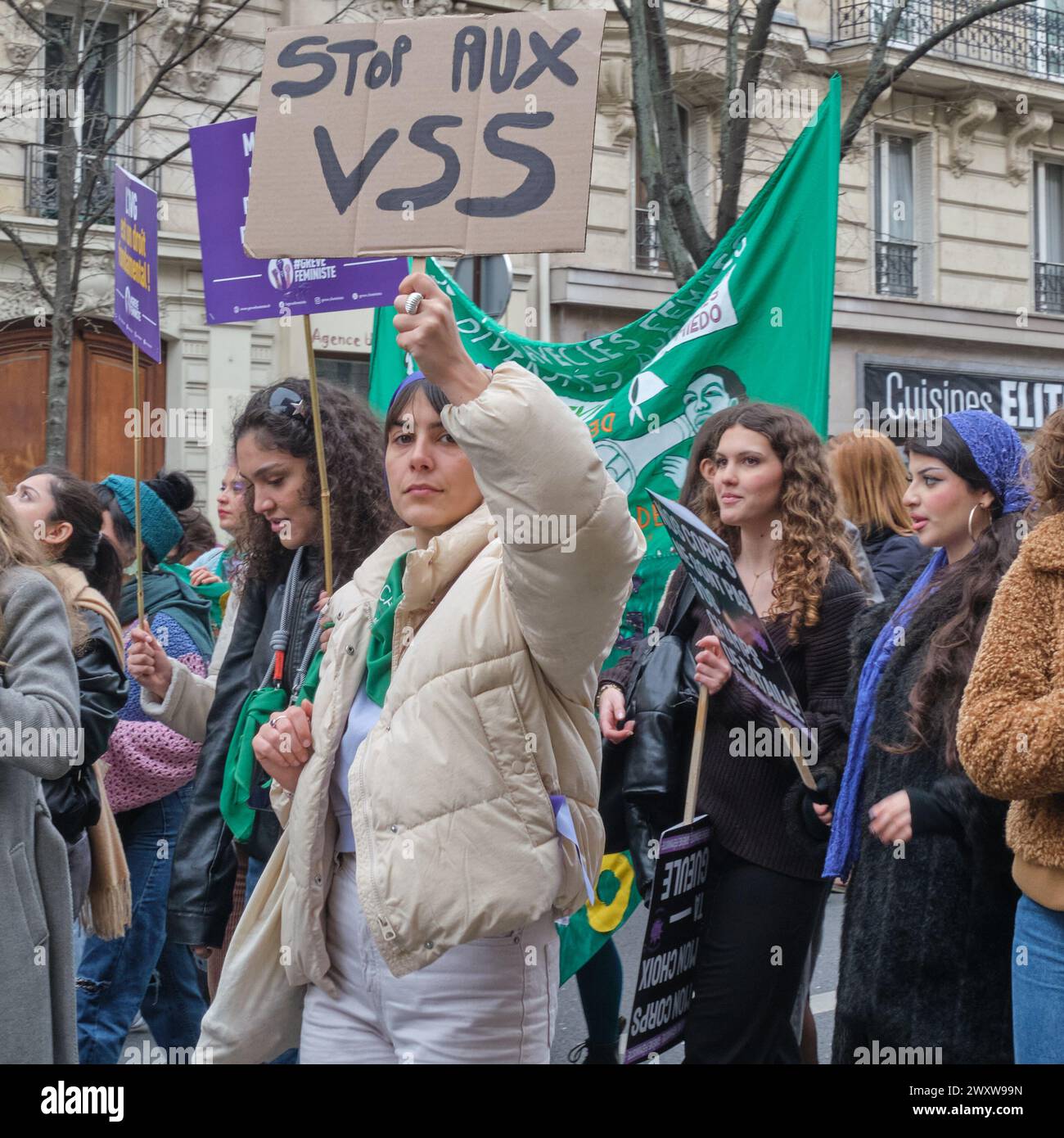 8. märz – Grève féministe. Manifestation à Paris Stockfoto