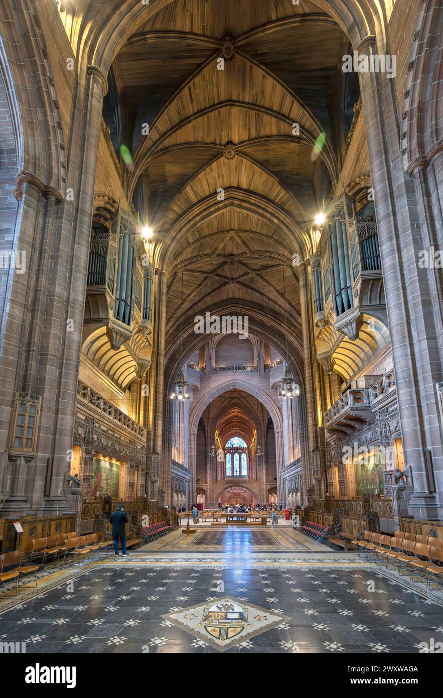 Blick auf das Kirchenschiff der Anglikanischen Kathedrale von Liverpool vom Chor, Liverpool, England, Großbritannien Stockfoto