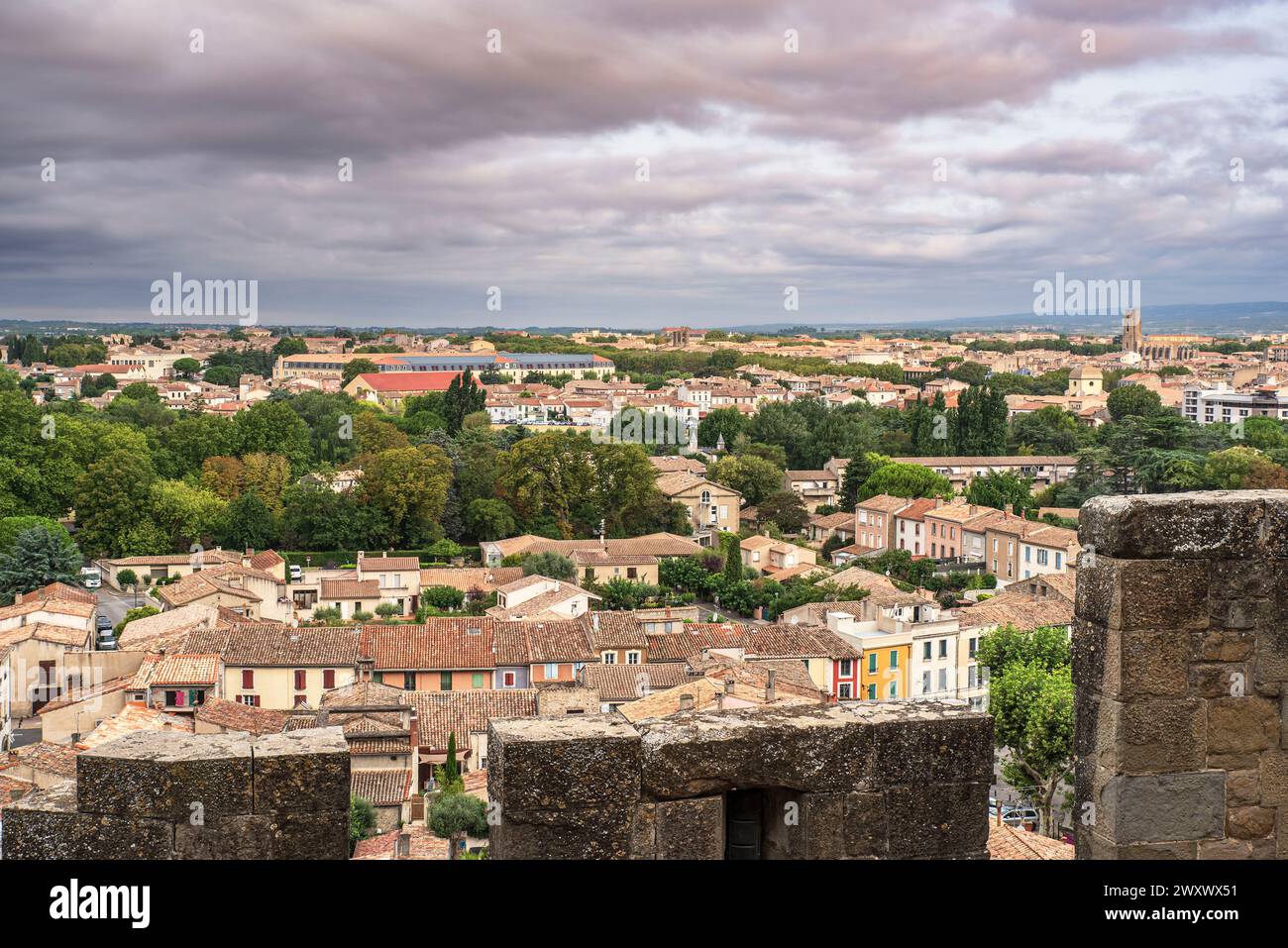 Panorama der Häuser in der Stadt Carcassonne in Südfrankreich Stockfoto
