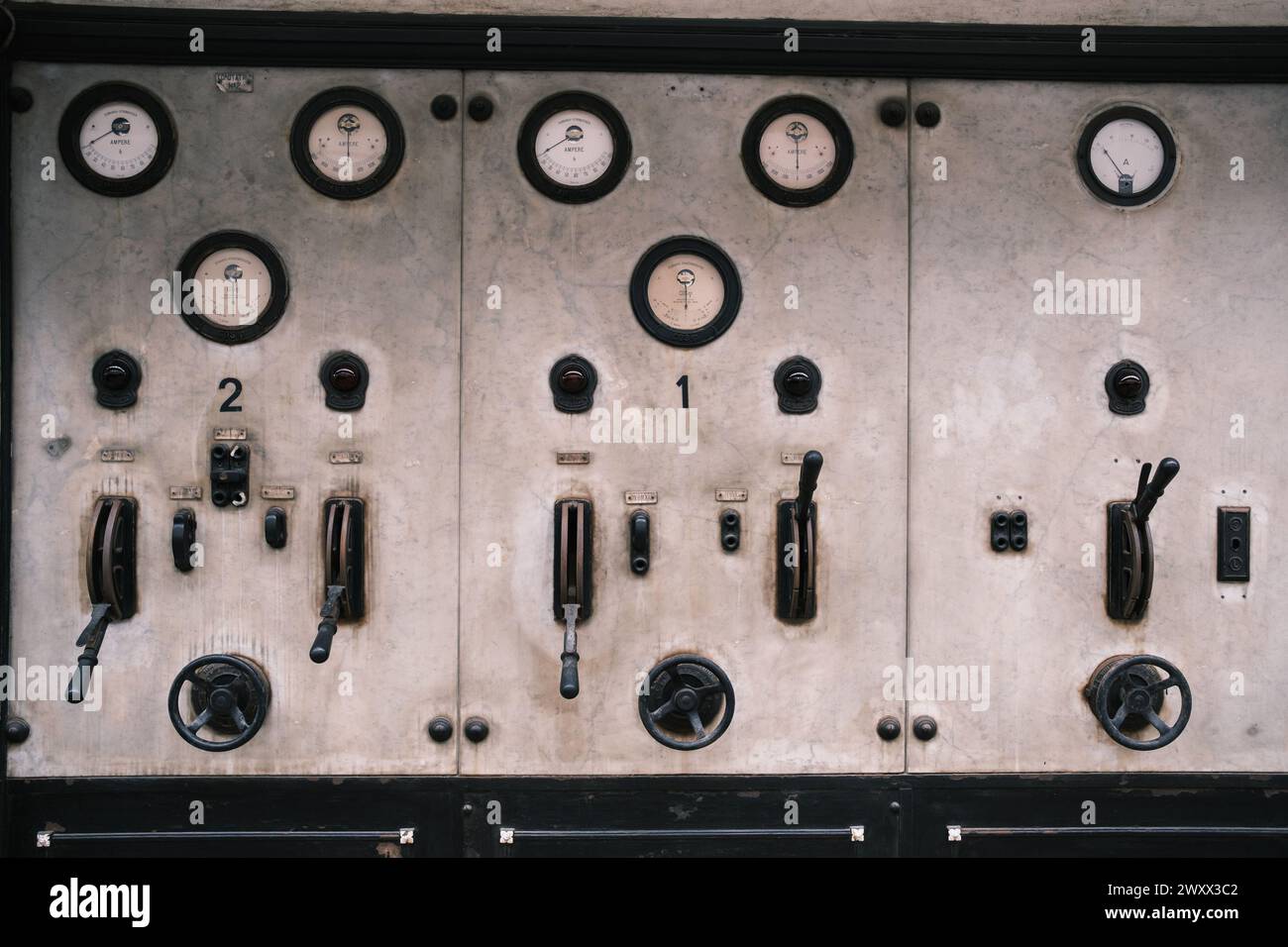 Tram-Museum Von Porto. Museu do Carro Eléctrico. Eine ehemalige Stromstation, die ein Museum beherbergt, das der Geschichte der Straßenbahnen in Porto gewidmet ist. 2. April Stockfoto