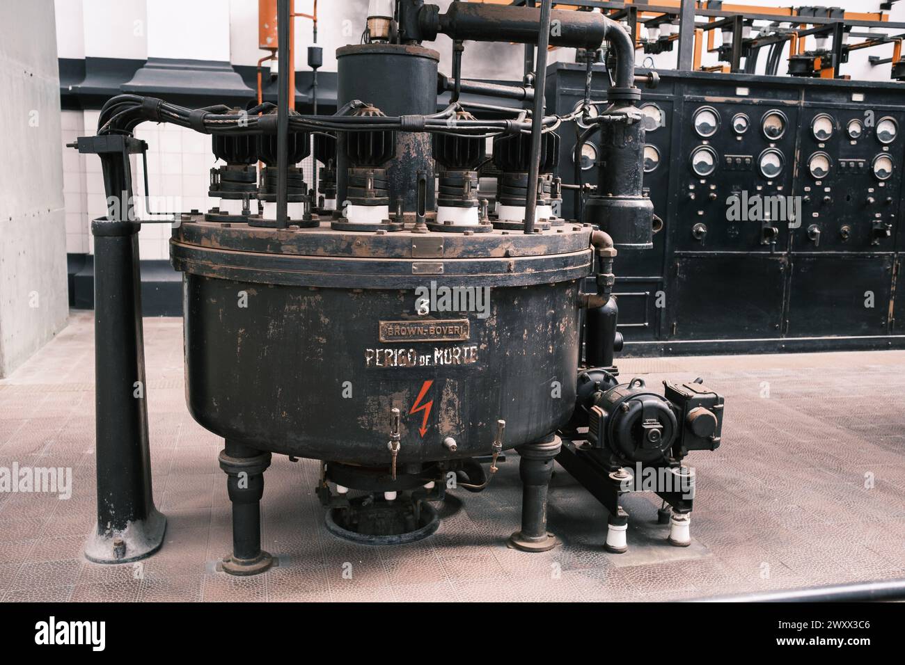 Tram-Museum Von Porto. Museu do Carro Eléctrico. Eine ehemalige Stromstation, die ein Museum beherbergt, das der Geschichte der Straßenbahnen in Porto gewidmet ist. 2. April Stockfoto