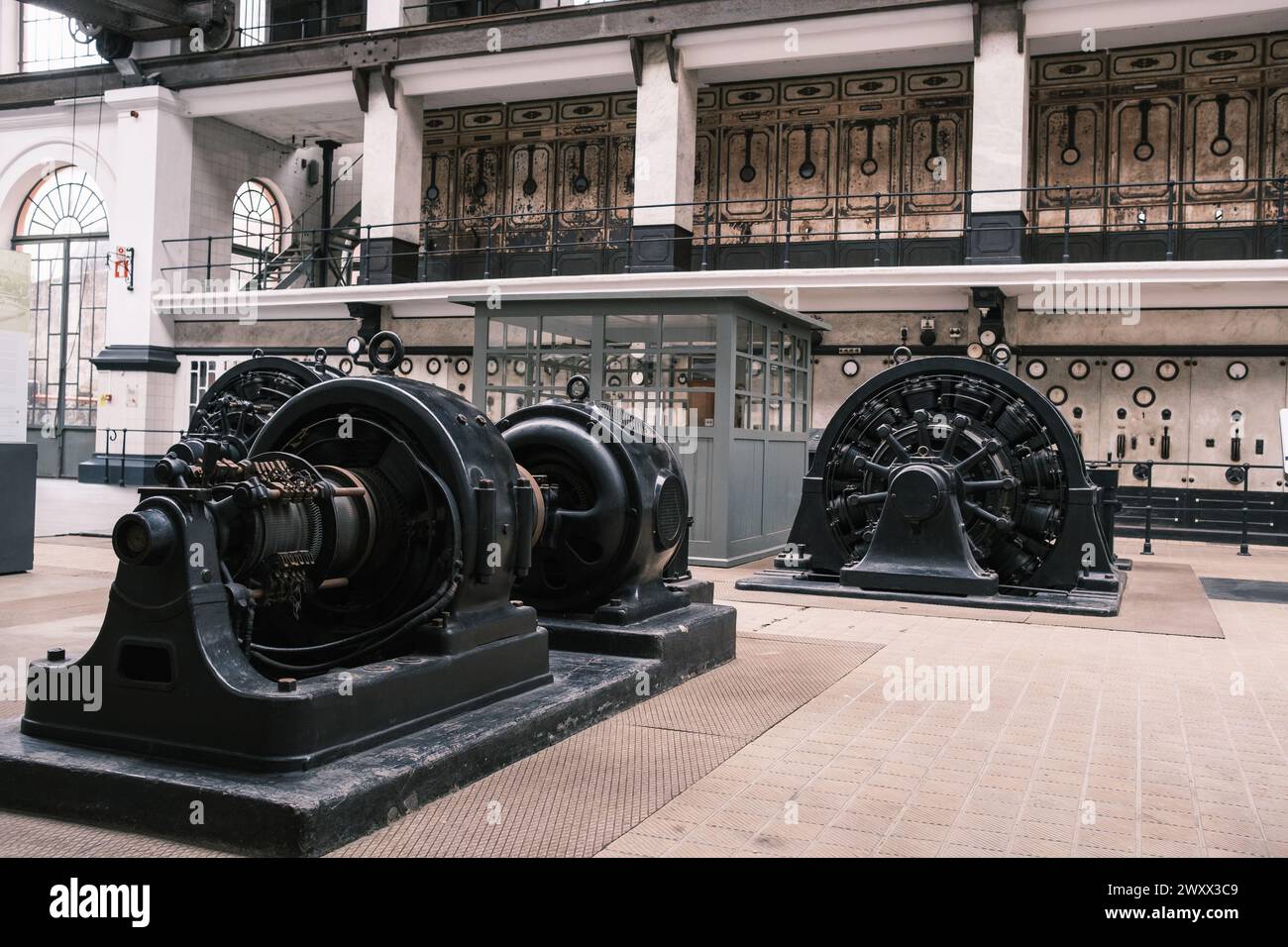 Tram-Museum Von Porto. Museu do Carro Eléctrico. Eine ehemalige Stromstation, die ein Museum beherbergt, das der Geschichte der Straßenbahnen in Porto gewidmet ist. 2. April Stockfoto
