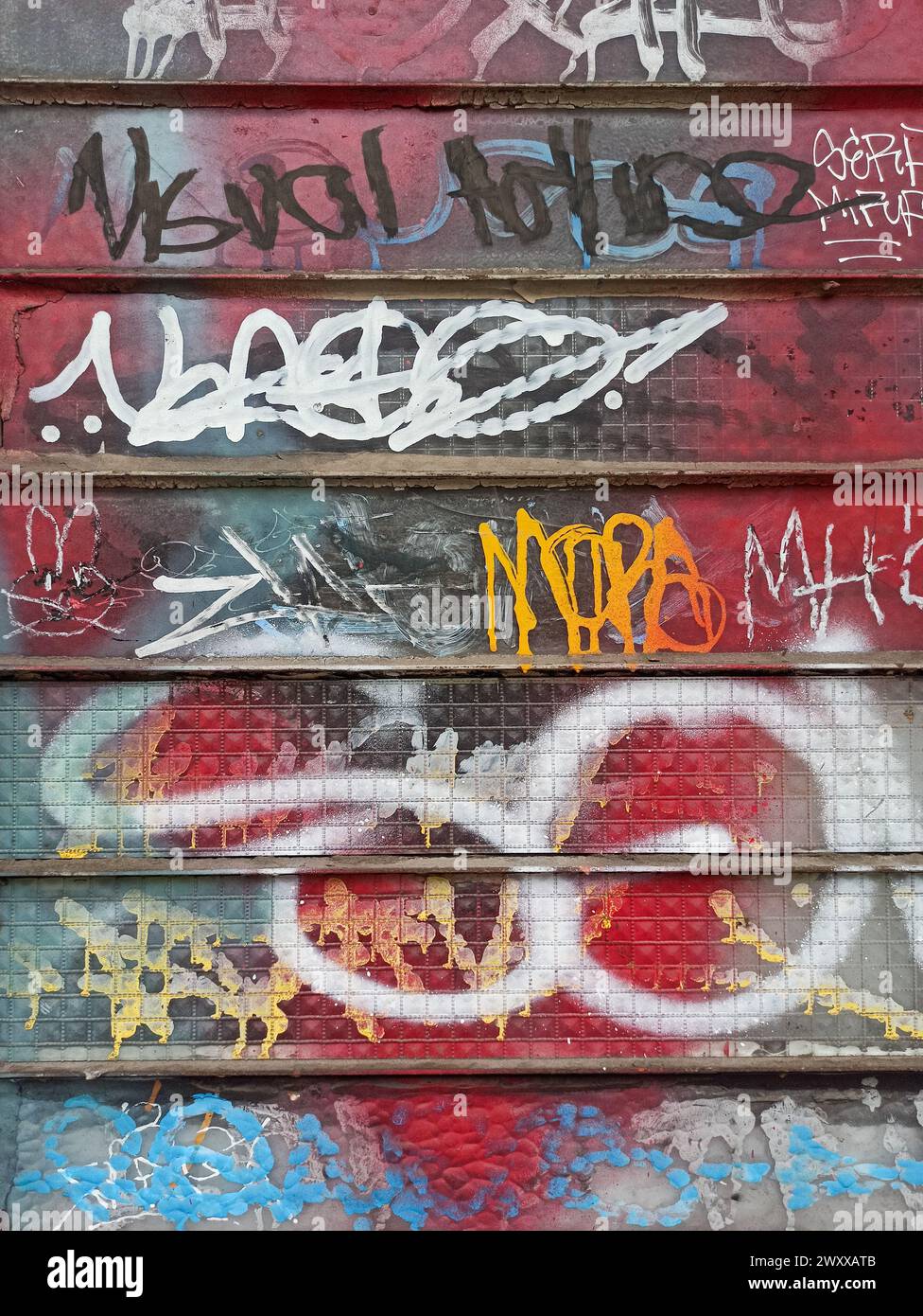Alte gemalte Grunge-Stadtmauer, Graffiti-Textur oder Hintergrund für Ihr Design. Stockfoto
