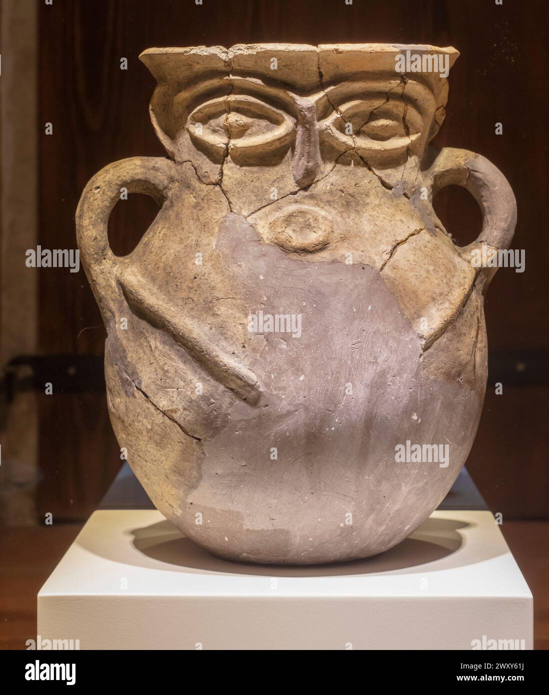 Terrakotta Vase mit menschlichem Gesicht, Museum für Anatolische Zivilisationen, Ankara, Türkei Stockfoto
