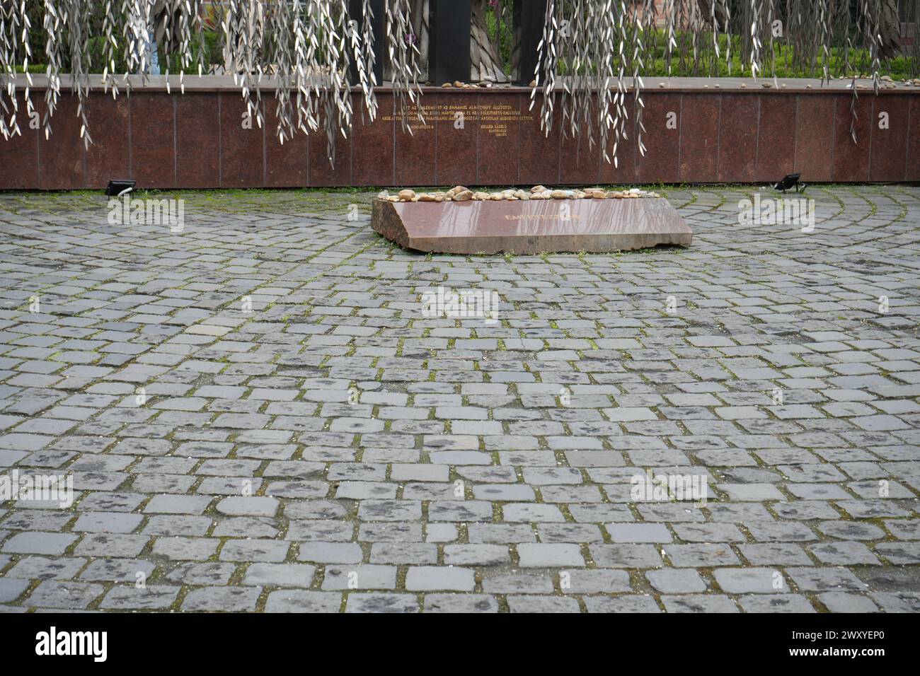 Das Denkmal der ungarischen jüdischen Märtyrer im Holocaust-Gedenkpark Raoul Wallenberg in der Synagoge der Dohány-Straße. Stockfoto