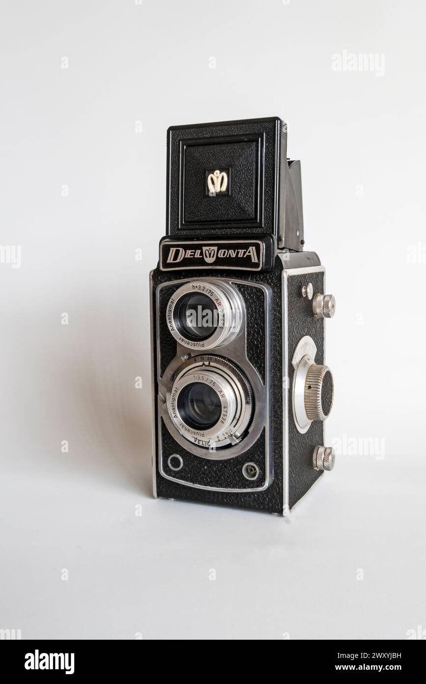 Delmonta Spiegelreflexkamera mit zwei Objektiven Stockfoto
