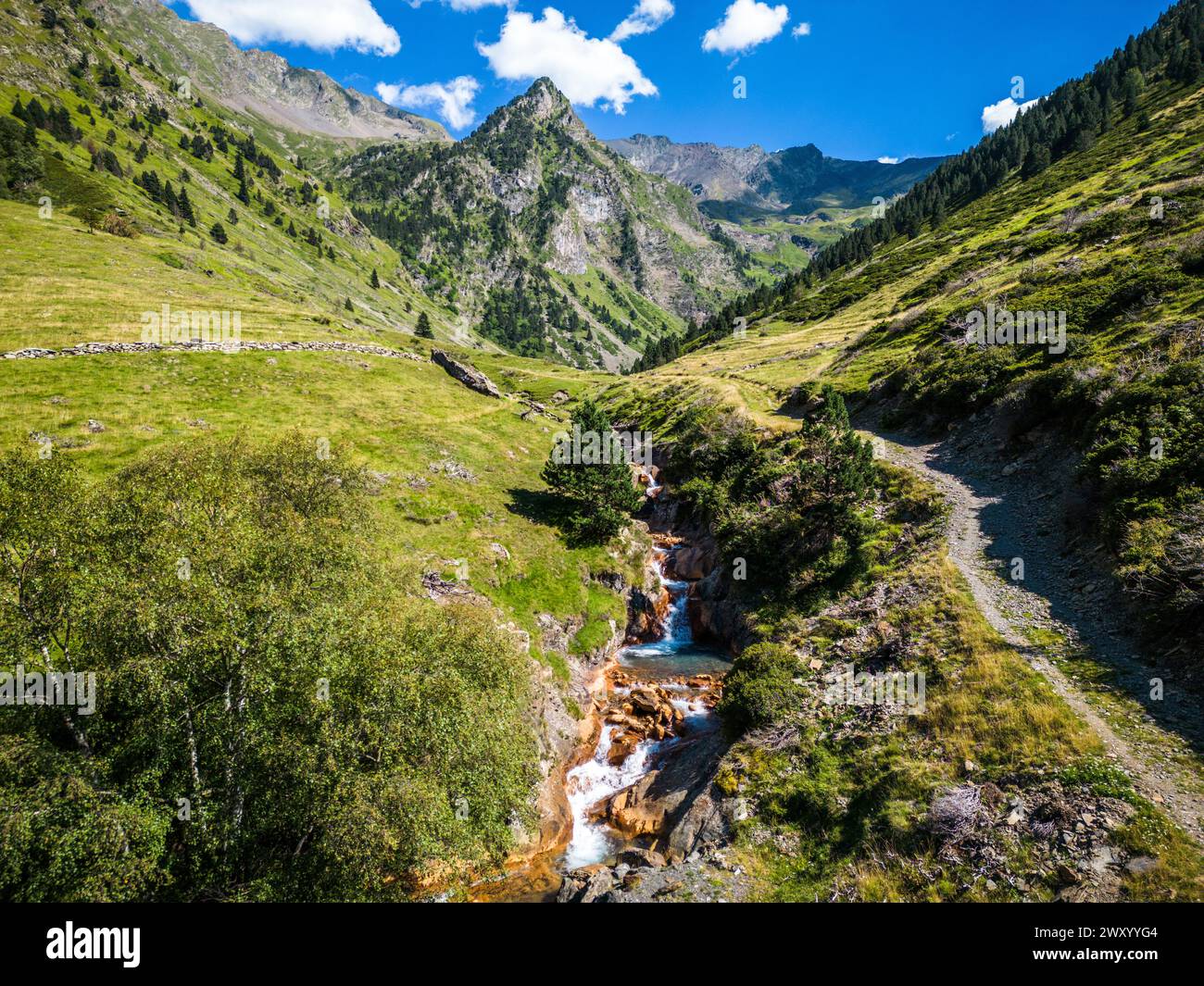 Département Hautes-Pyrenäen, Aure Upper Valley (obere Pyrenäen, Südwestfrankreich): Das Moudang-Tal, das zum Naturverbund gehört Stockfoto