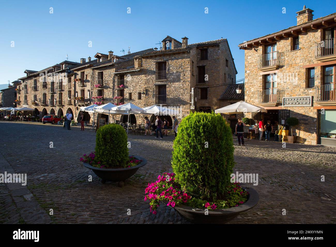 Spanien, Aragon: Das Dorf Ainsa-Sobrarbe ist eine der schönsten mittelalterlichen Städte Europas und gehört zum Verband der schönsten VI Stockfoto