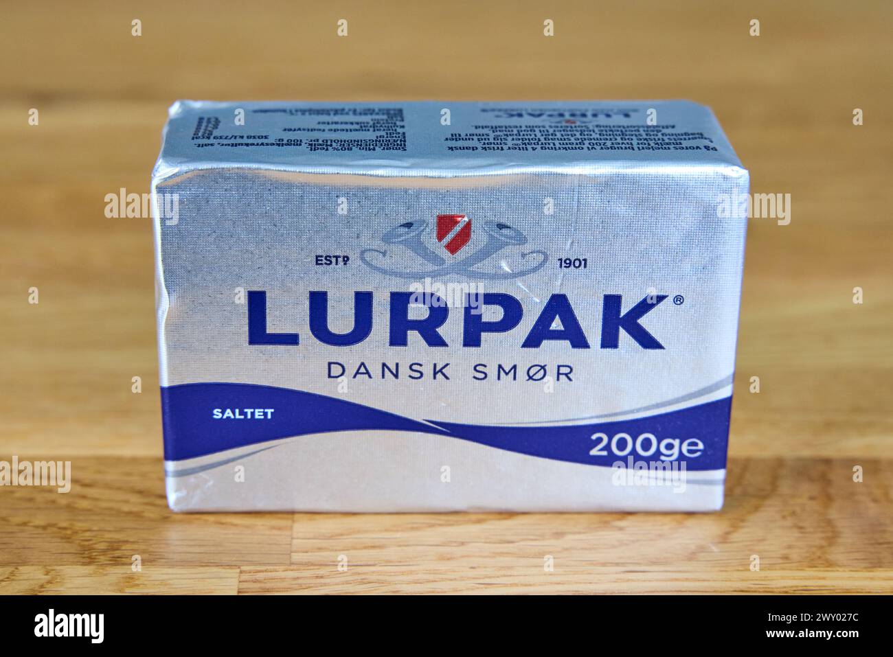 Lurpak dansk smør (dänische Butter), Salt (gesalzen), 200 g Stockfoto