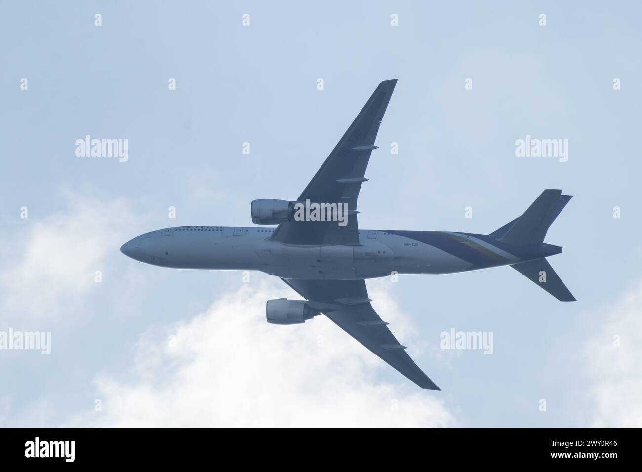 Chiangmai, Thailand - 13. November 2023: Boeing 777-200 HS-TJR of Thai Airway. Fahren Sie vom Flughafen Chiangmai nach Bangkok Suvarnabhumi thailand. Stockfoto